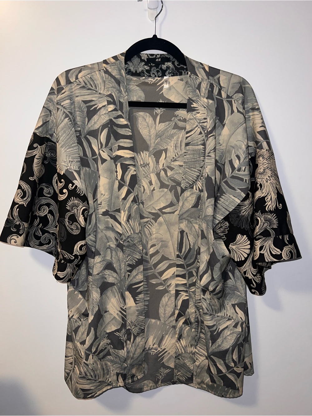 H&M Black & Gray Botanical Print Open Kimono